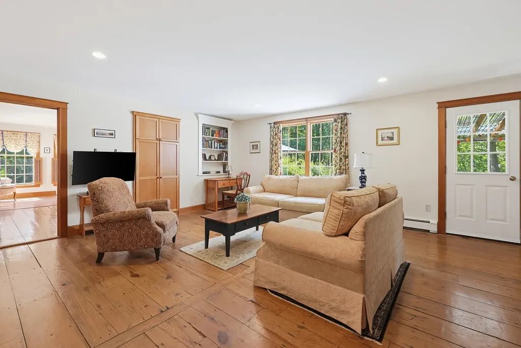 339 Fowler Road Cape Elizabeth ME 04107