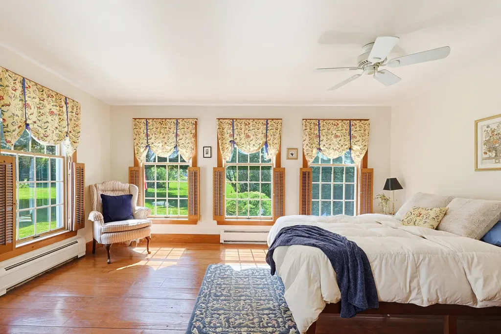 339 Fowler Road Cape Elizabeth ME 04107