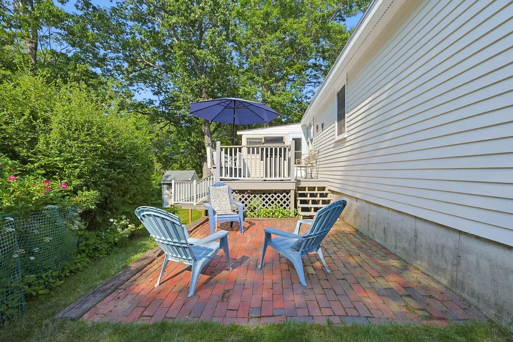 339 Fowler Road Cape Elizabeth ME 04107