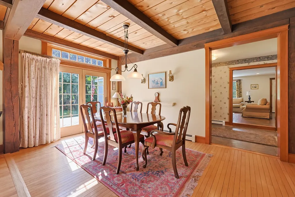 339 Fowler Road Cape Elizabeth ME 04107