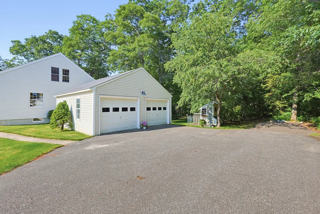 339 Fowler Road Cape Elizabeth ME 04107