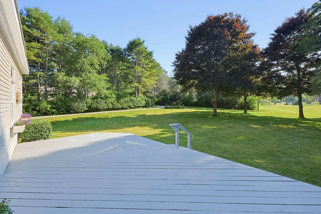 339 Fowler Road Cape Elizabeth ME 04107