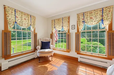 339 Fowler Road Cape Elizabeth ME 04107