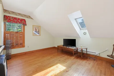 339 Fowler Road Cape Elizabeth ME 04107