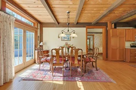339 Fowler Road Cape Elizabeth ME 04107
