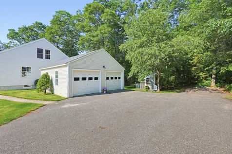 339 Fowler Road Cape Elizabeth ME 04107