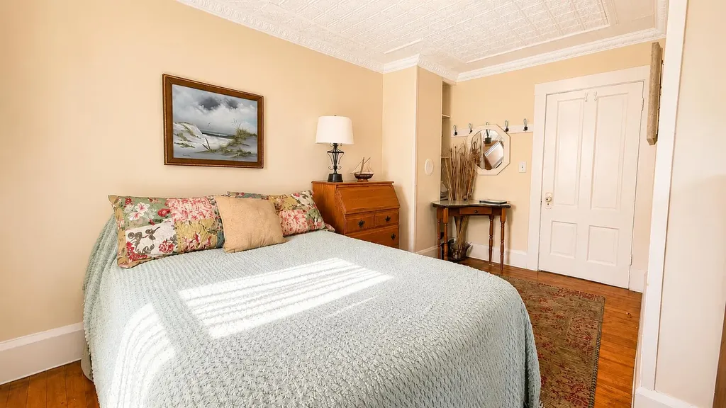 24 Water Street Lubec ME 04652