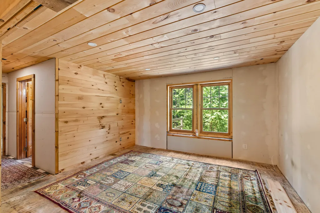 1 Oxford Terrace Brownfield ME 04010