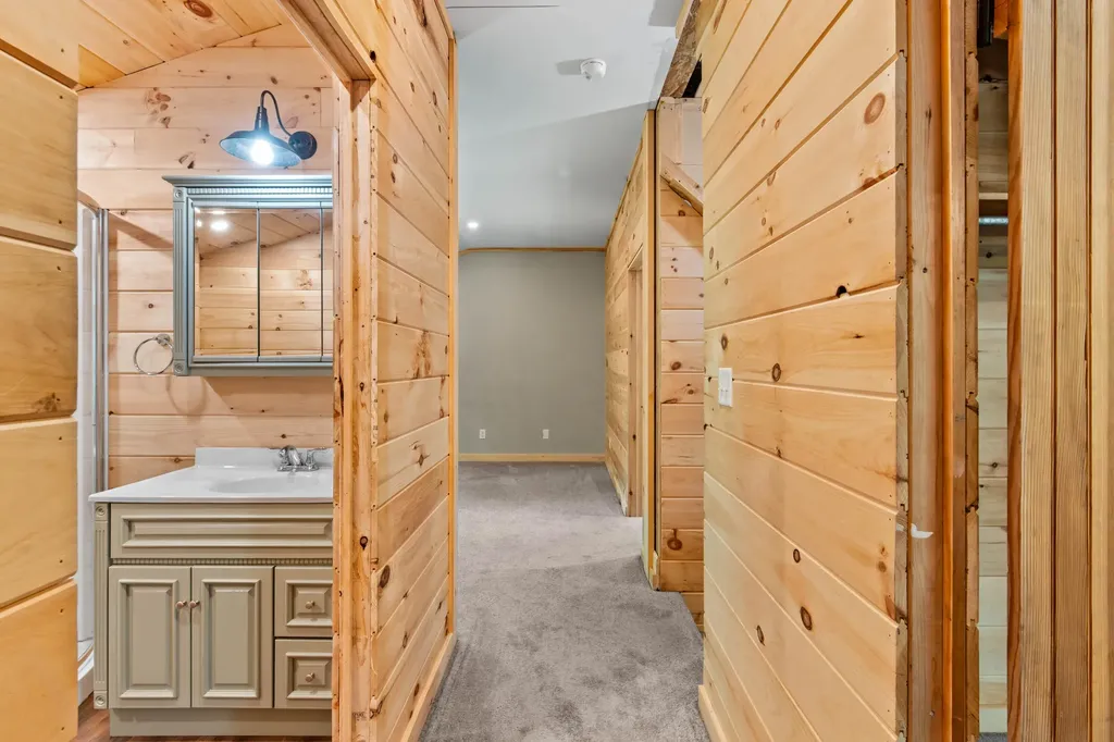 1 Oxford Terrace Brownfield ME 04010