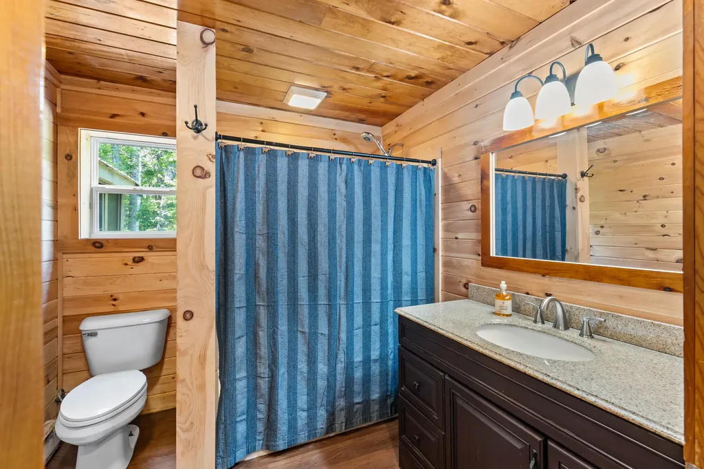 1 Oxford Terrace Brownfield ME 04010