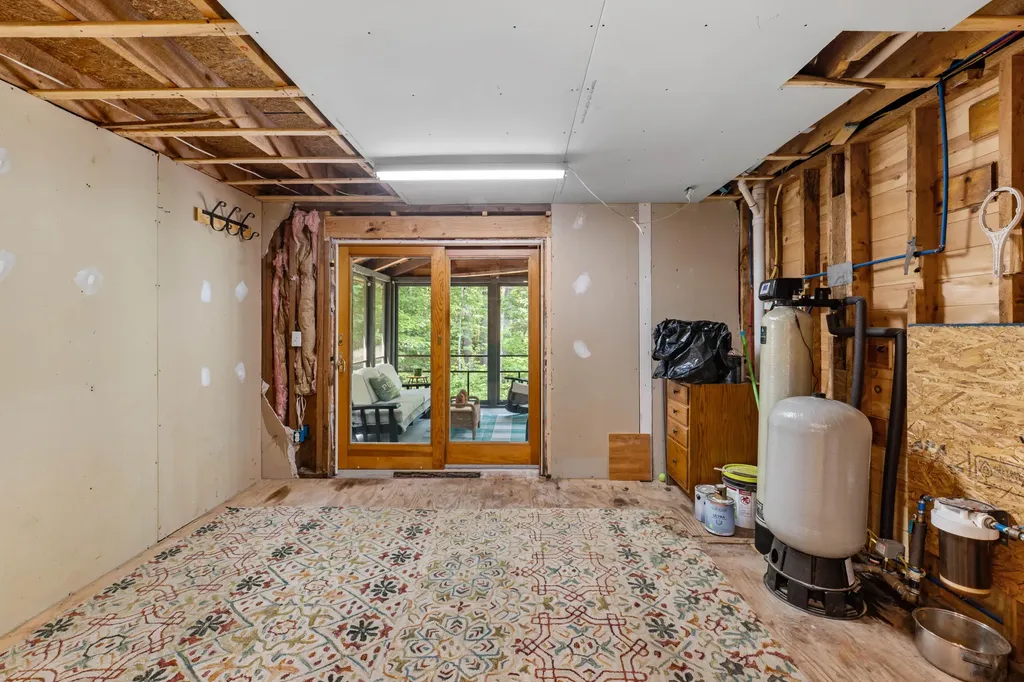 1 Oxford Terrace Brownfield ME 04010