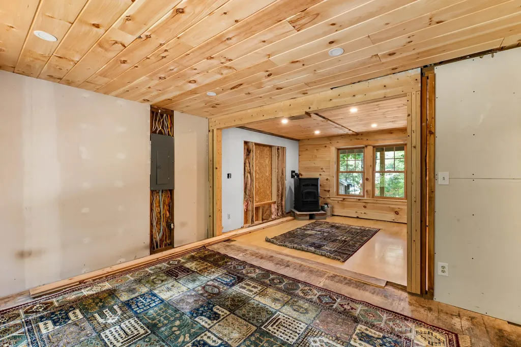 1 Oxford Terrace Brownfield ME 04010