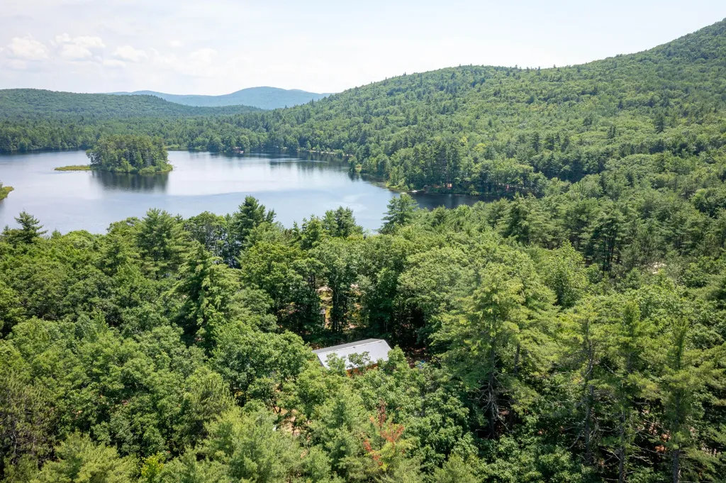 1 Oxford Terrace Brownfield ME 04010