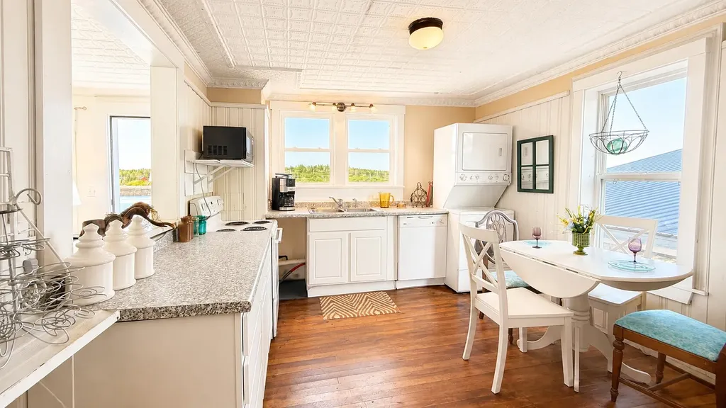 24 Water Street Lubec ME 04652