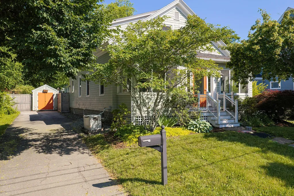 3 Cross Street Camden ME 04843