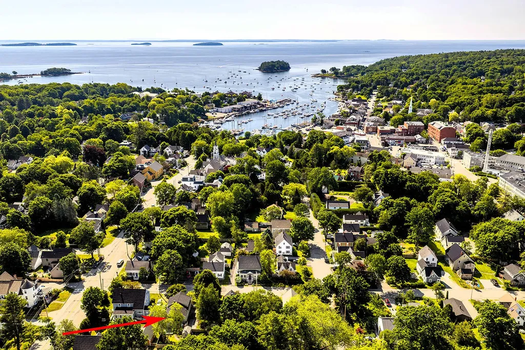 3 Cross Street Camden ME 04843
