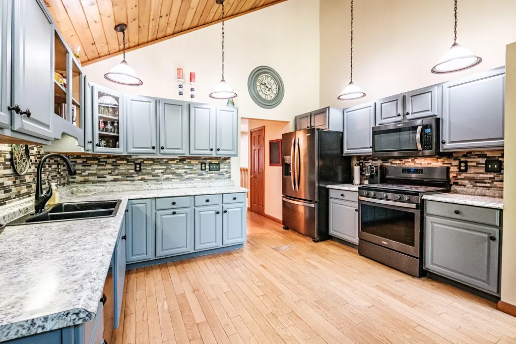 10 Bear Point Road Harrison ME 04040
