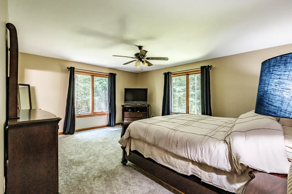 10 Bear Point Road Harrison ME 04040