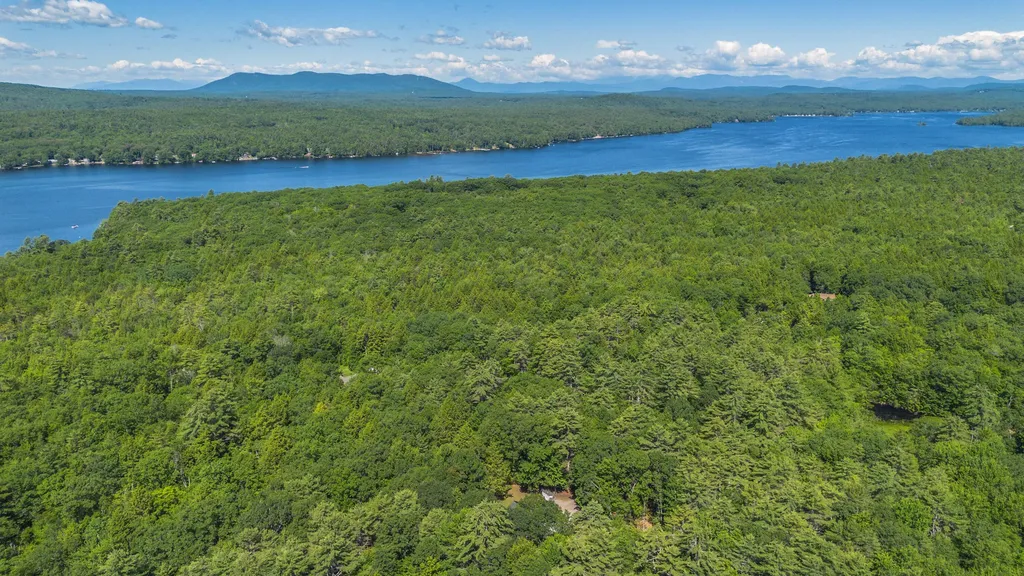 10 Bear Point Road Harrison ME 04040