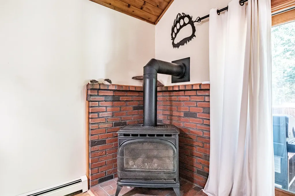 10 Bear Point Road Harrison ME 04040