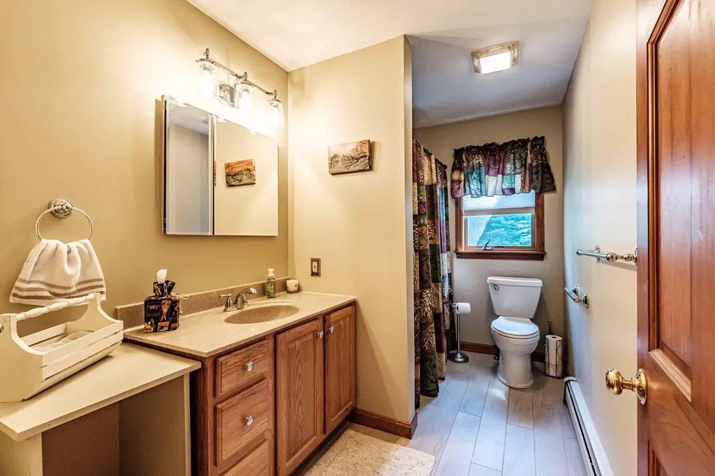 10 Bear Point Road Harrison ME 04040