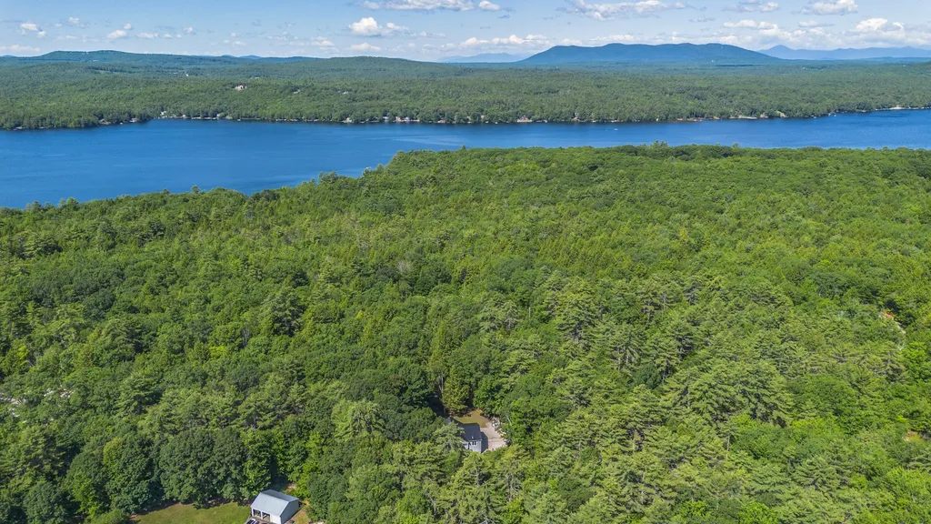 10 Bear Point Road Harrison ME 04040