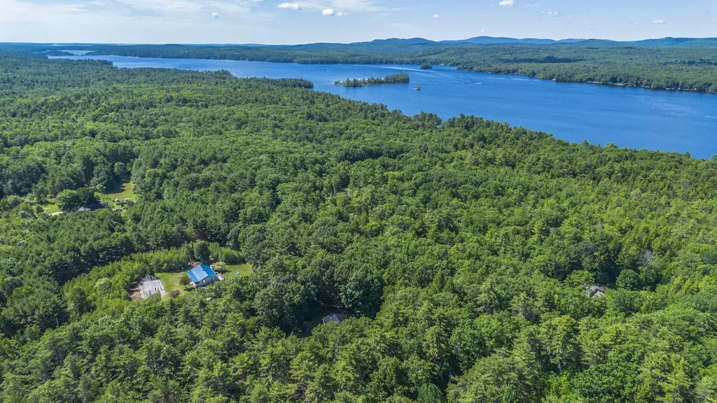 10 Bear Point Road Harrison ME 04040