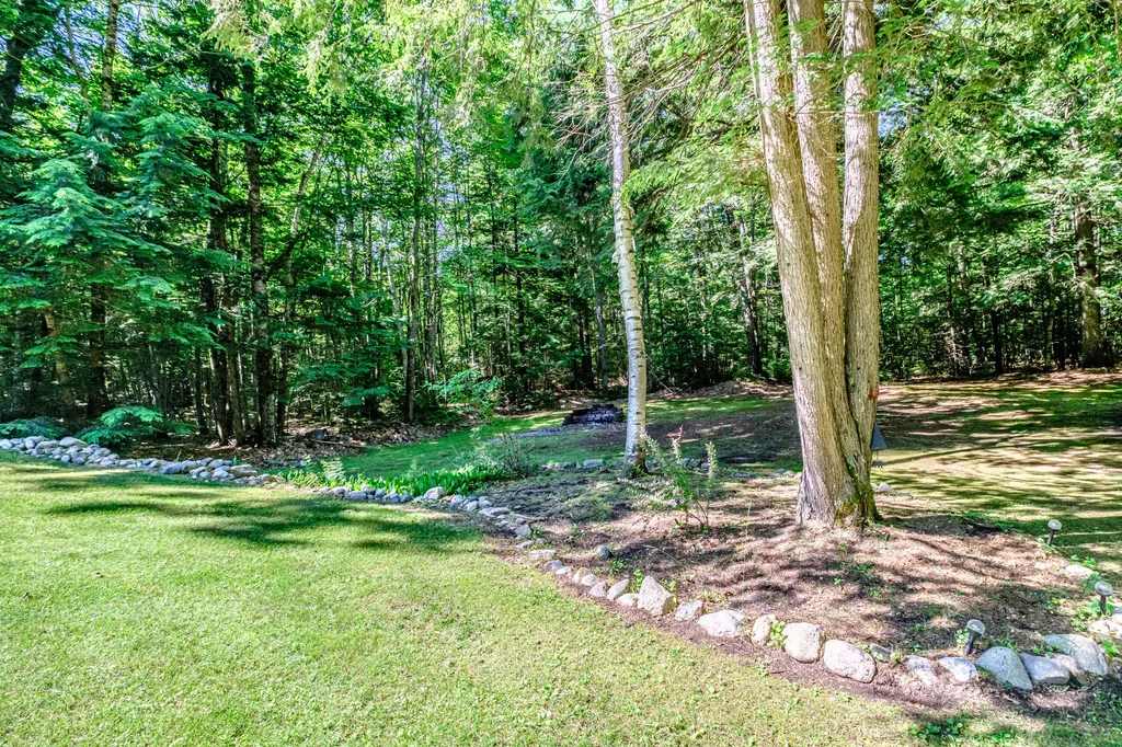 10 Bear Point Road Harrison ME 04040