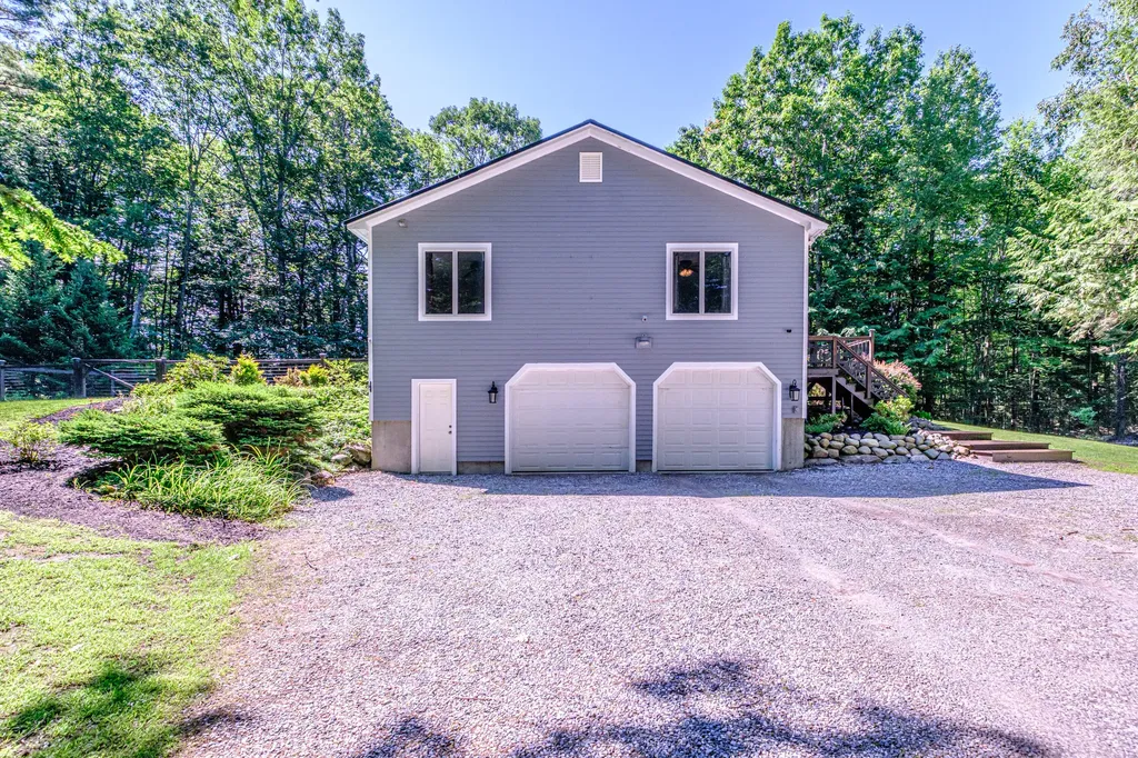 10 Bear Point Road Harrison ME 04040