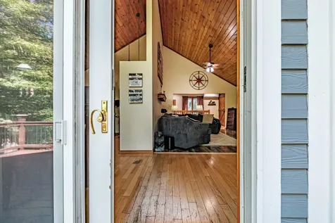 10 Bear Point Road Harrison ME 04040