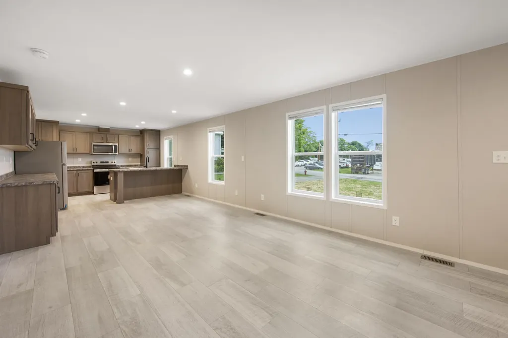 17 Spring Street Newport ME 04953