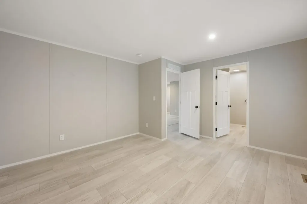 17 Spring Street Newport ME 04953