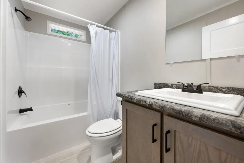 17 Spring Street Newport ME 04953