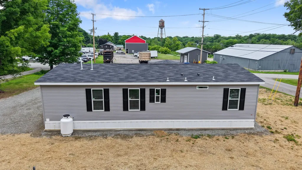 17 Spring Street Newport ME 04953