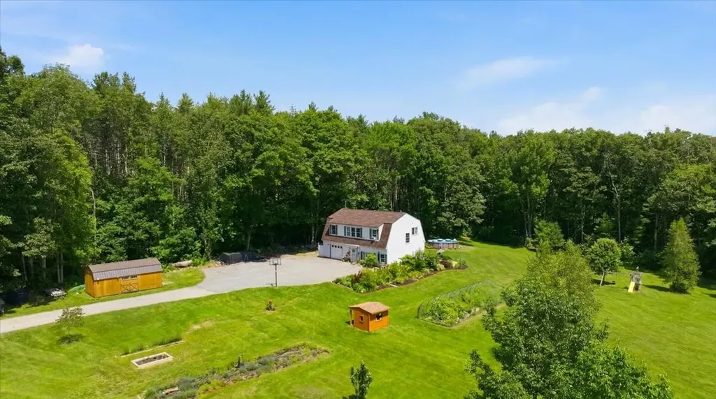 621 W Auburn Road Auburn ME 04210