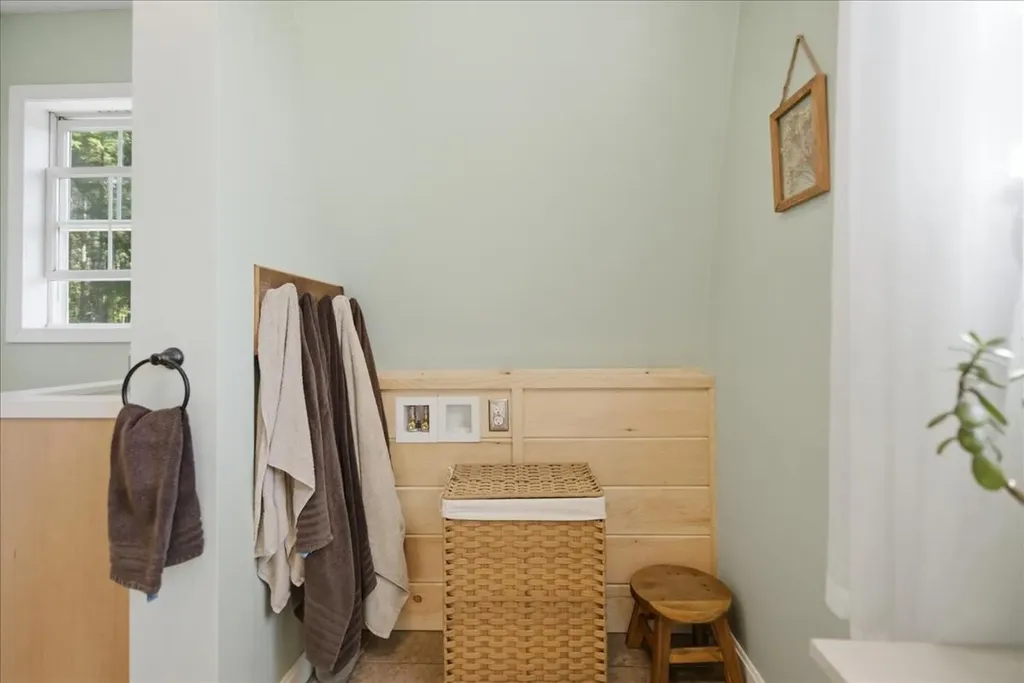 621 W Auburn Road Auburn ME 04210