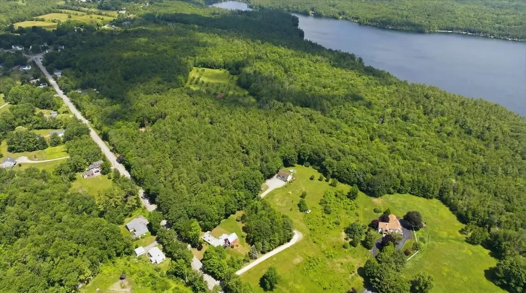 621 W Auburn Road Auburn ME 04210