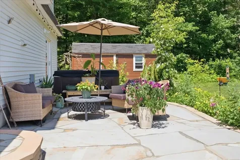 621 W Auburn Road Auburn ME 04210