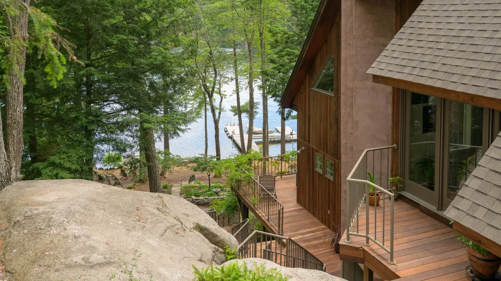 57 Andersen Road Raymond ME 04071