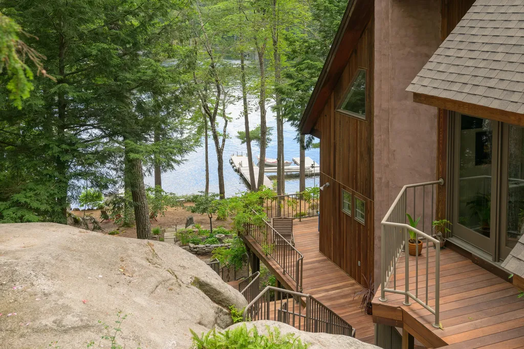 57 Andersen Road Raymond ME 04071
