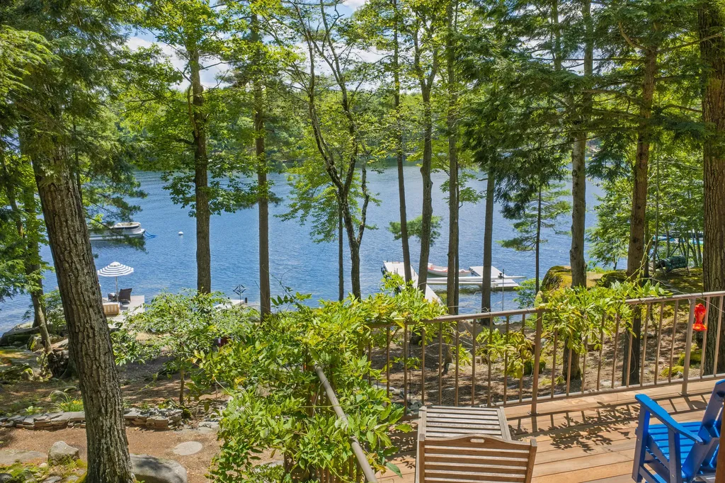 57 Andersen Road Raymond ME 04071