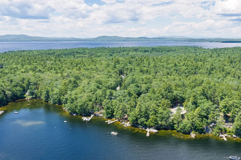57 Andersen Road Raymond ME 04071