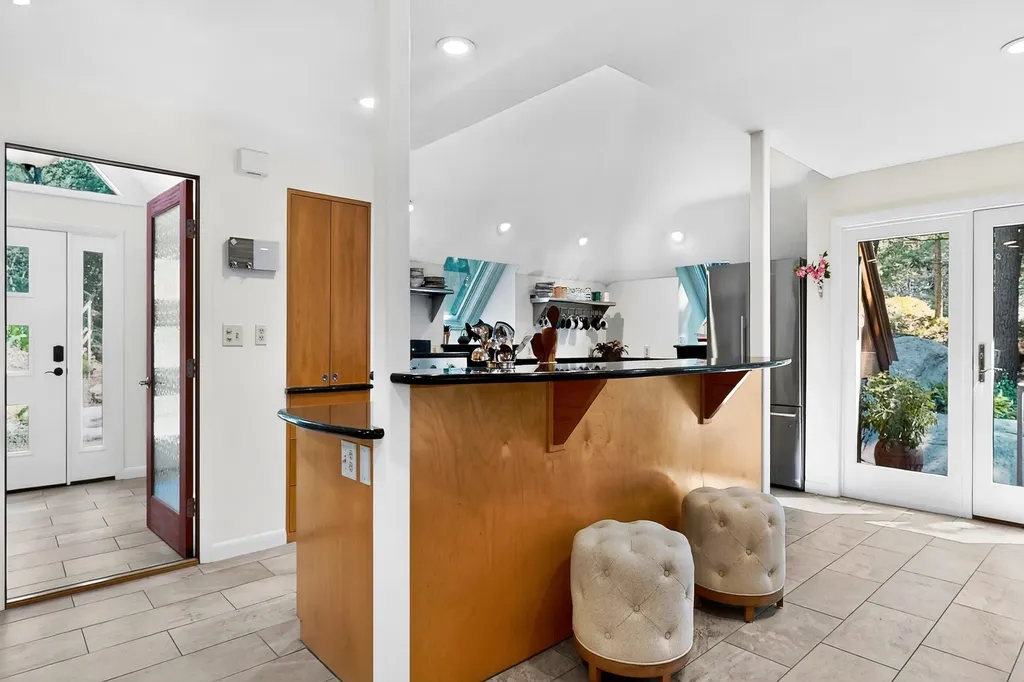 57 Andersen Road Raymond ME 04071