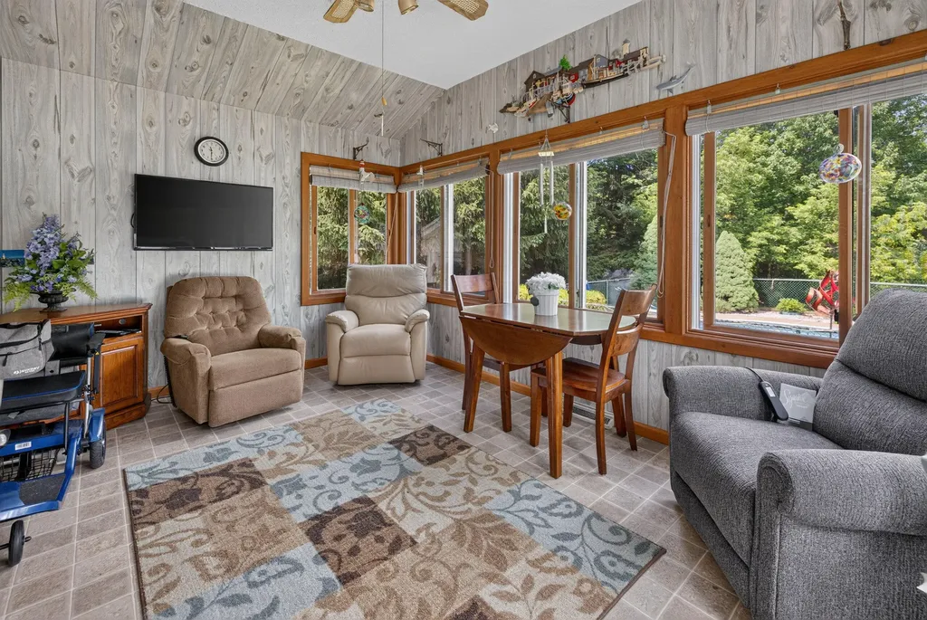 136 Grove Street Lewiston ME 04240