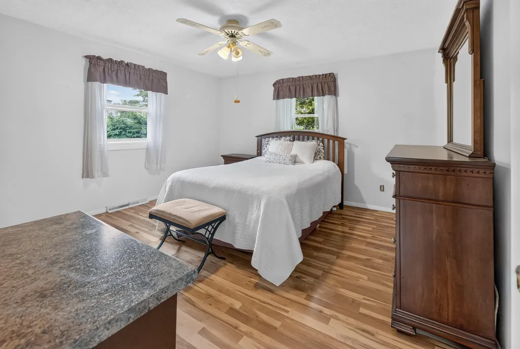 136 Grove Street Lewiston ME 04240