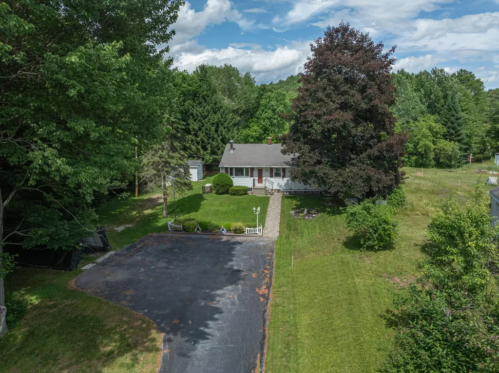 136 Grove Street Lewiston ME 04240