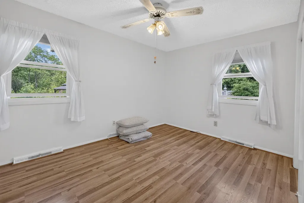 136 Grove Street Lewiston ME 04240