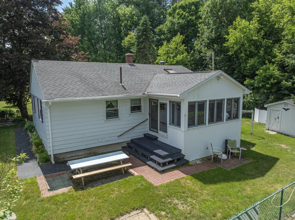 136 Grove Street Lewiston ME 04240