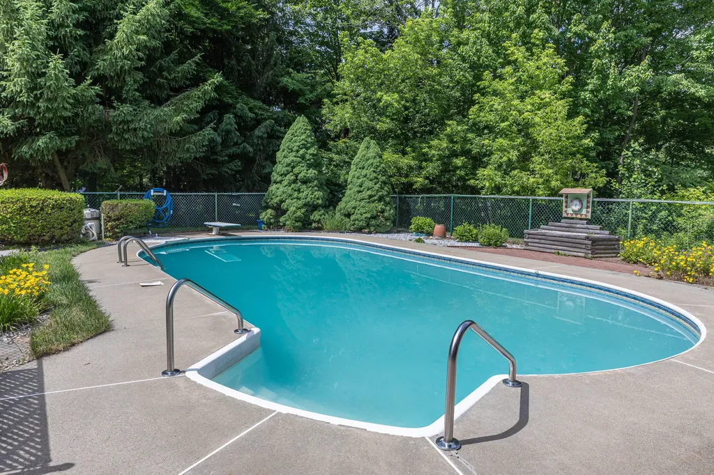 136 Grove Street Lewiston ME 04240