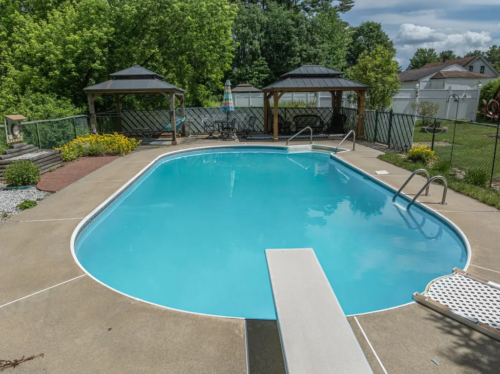 136 Grove Street Lewiston ME 04240